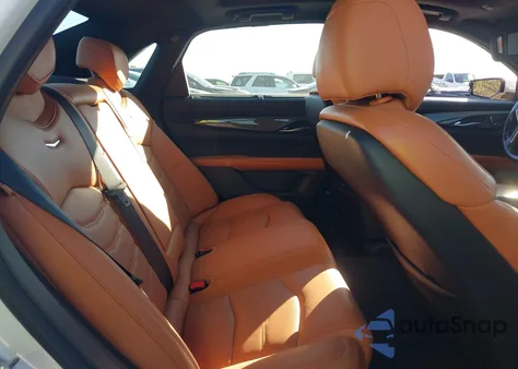 2018 Cadillac Ct6 Premium Luxury from USA, damaged, VIN 1G6KG5RS1JU158978